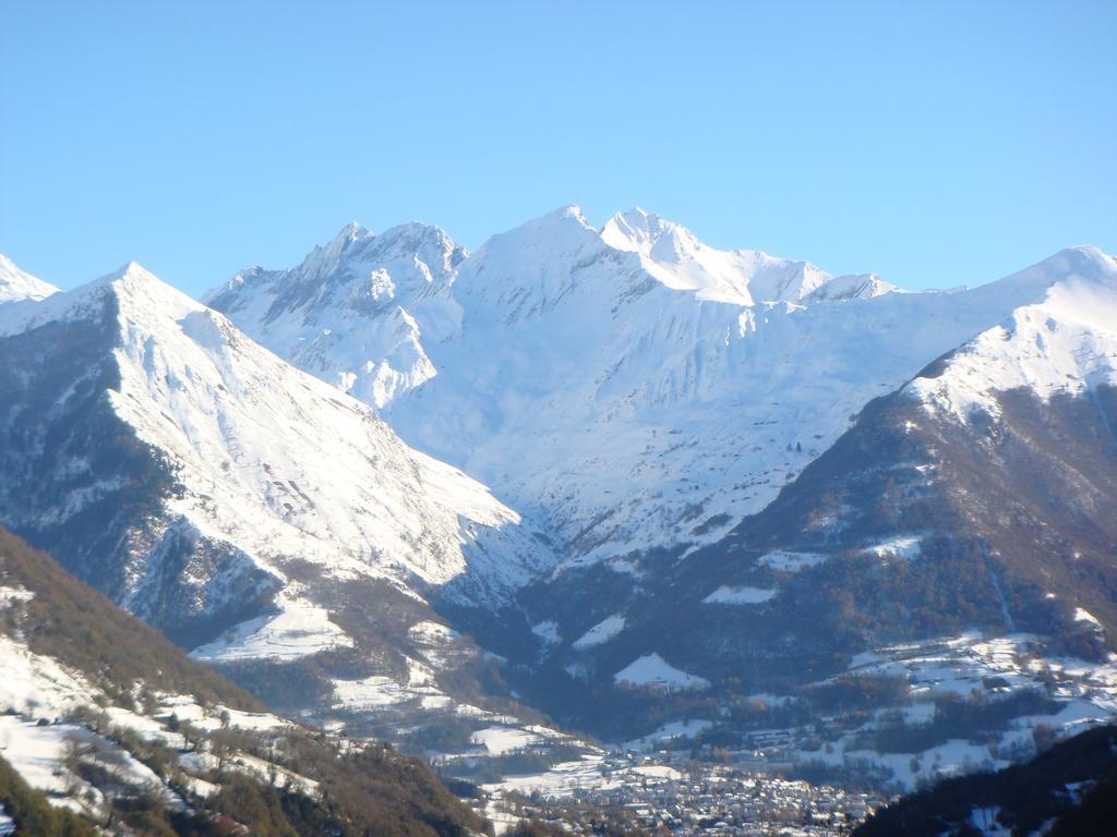 Auberge des Pyrénées Sainte-Marie-de-Campan Exterior foto