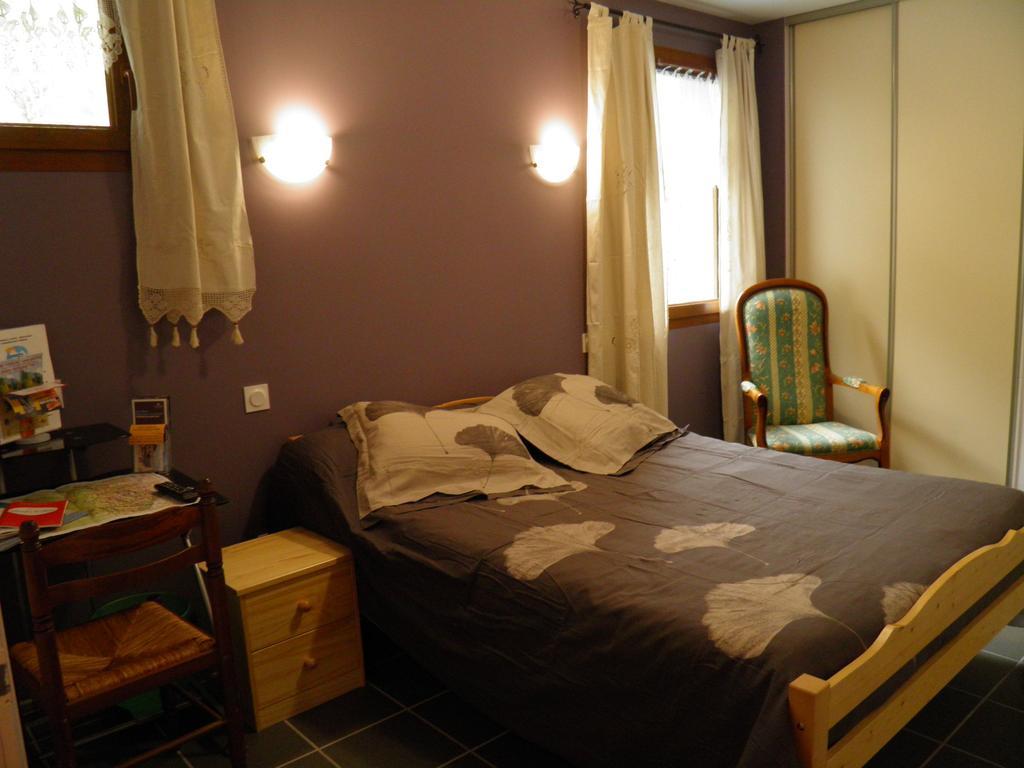 Auberge des Pyrénées Sainte-Marie-de-Campan Habitación foto