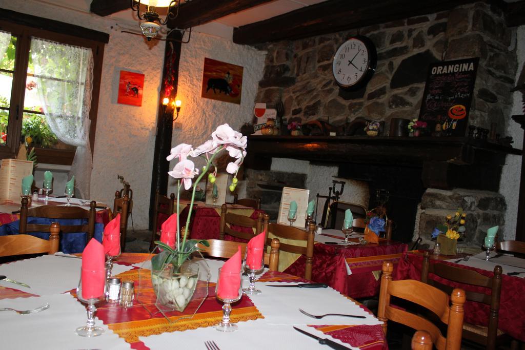 Auberge des Pyrénées Sainte-Marie-de-Campan Exterior foto