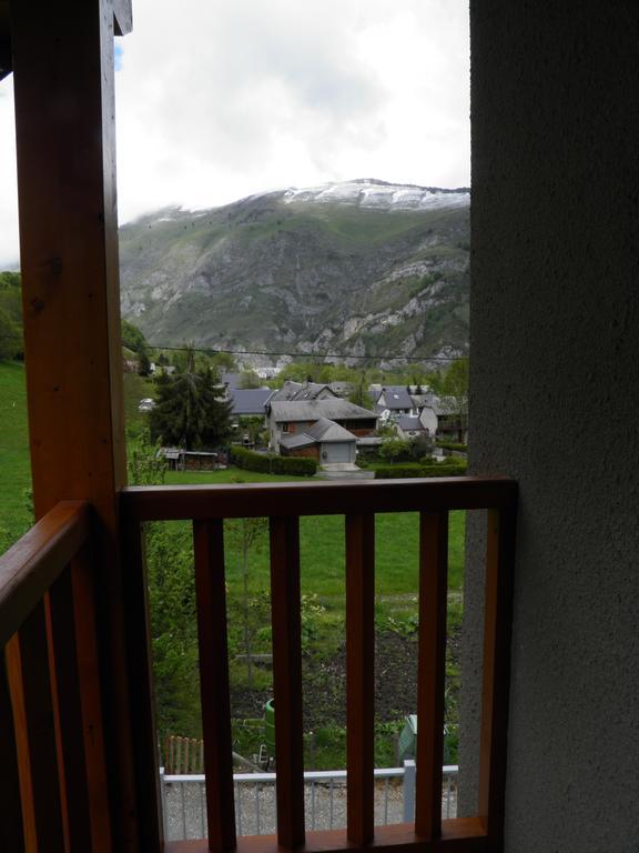 Auberge des Pyrénées Sainte-Marie-de-Campan Habitación foto
