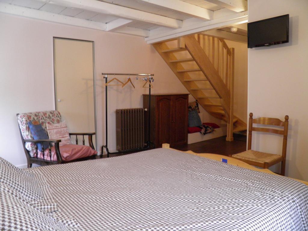 Auberge des Pyrénées Sainte-Marie-de-Campan Habitación foto